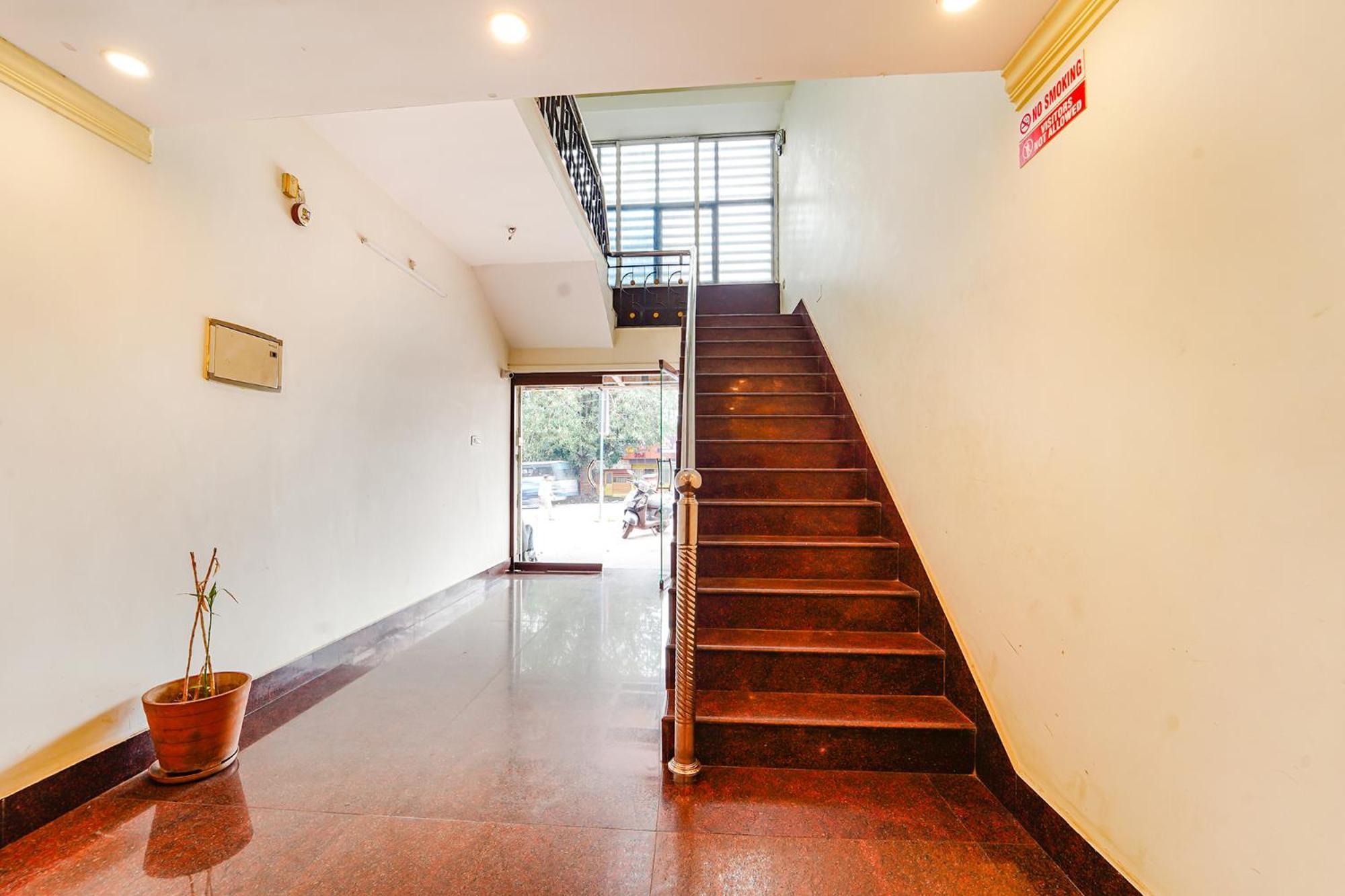 Fabexpress Majestic Inn Thiruvananthapuram Exterior foto