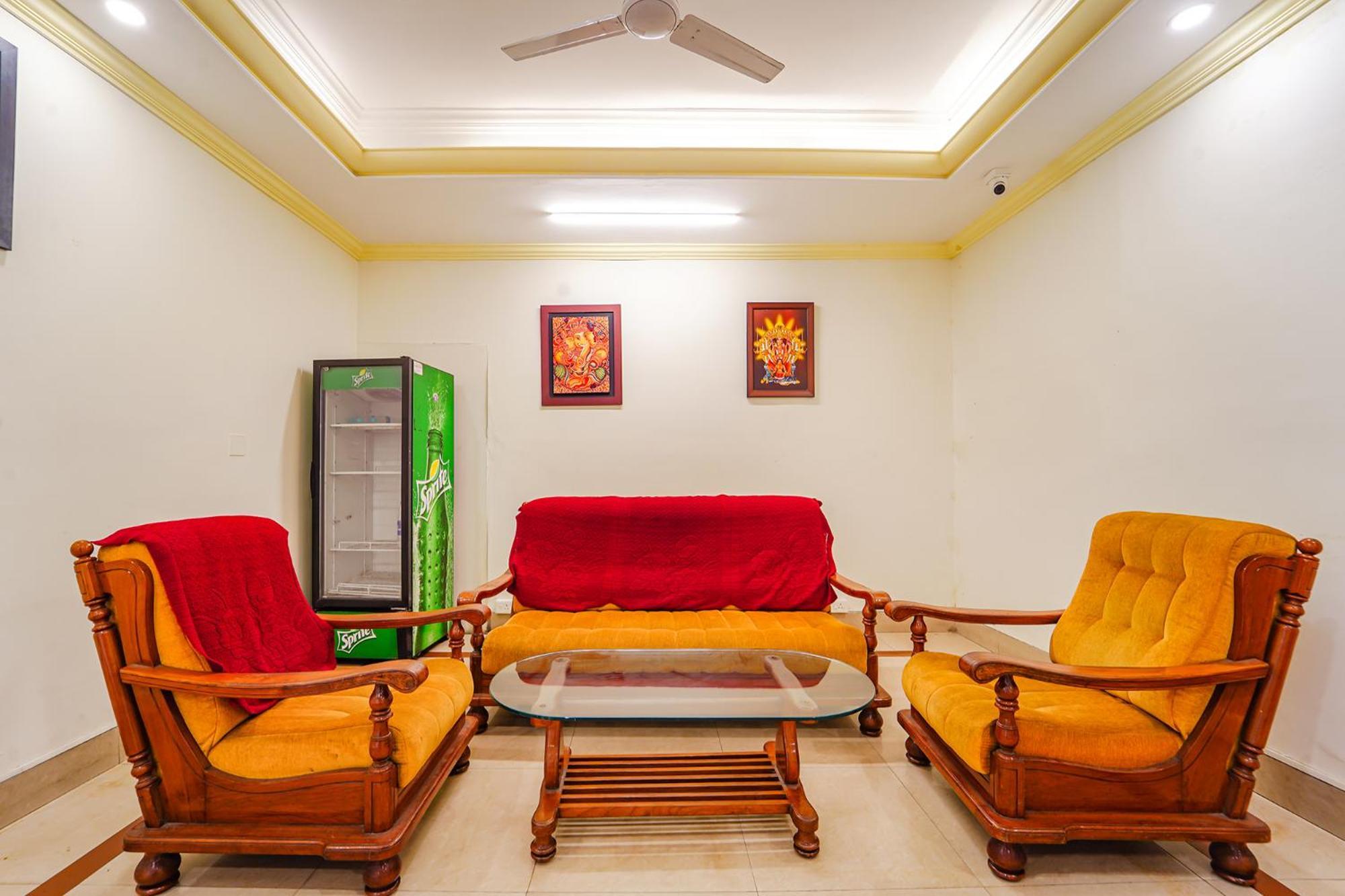 Fabexpress Majestic Inn Thiruvananthapuram Exterior foto